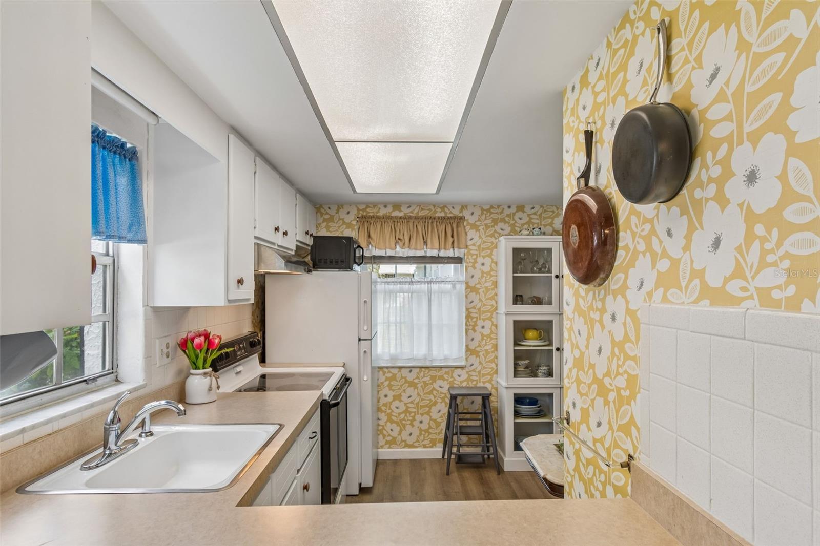 Image 7 of 35 For 200 Glennes Lane 112