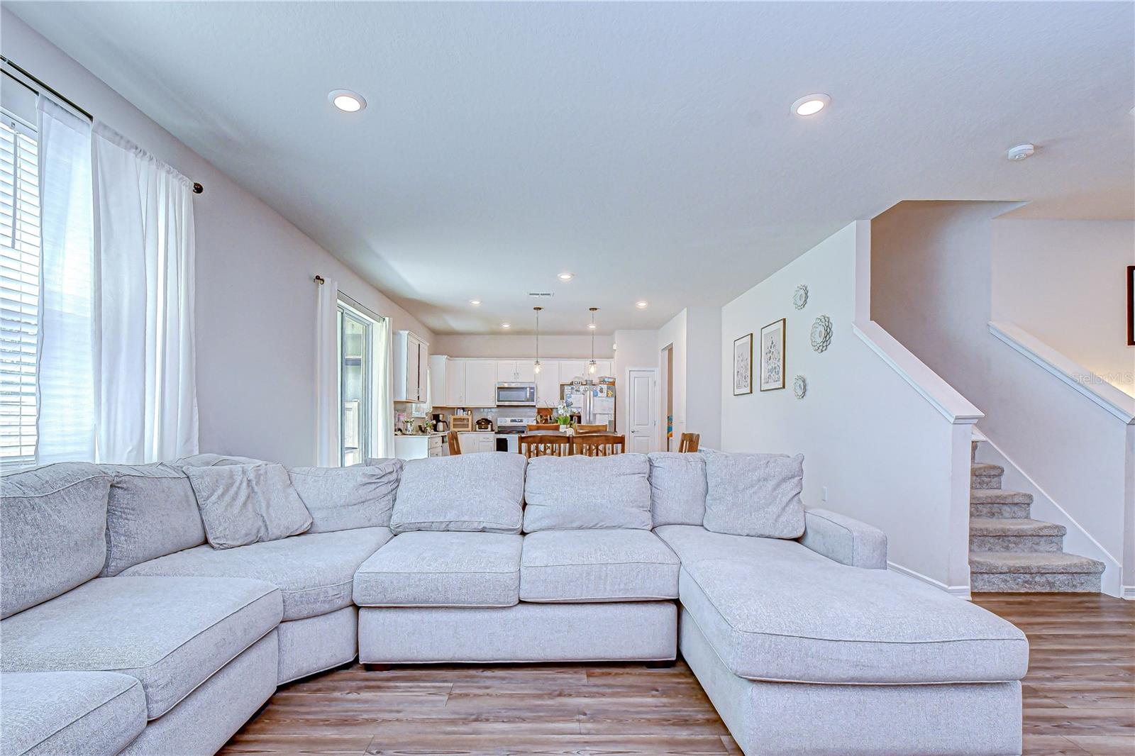 Image 11 of 54 For 20978 Monza Loop