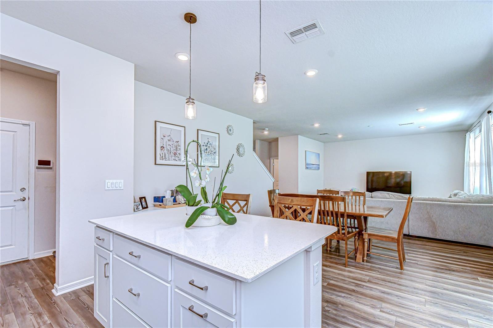 Image 19 of 54 For 20978 Monza Loop