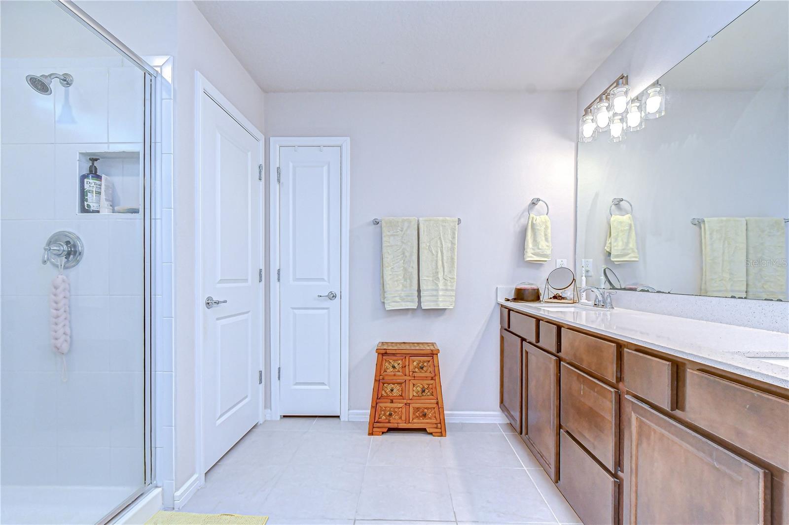 Image 27 of 54 For 20978 Monza Loop