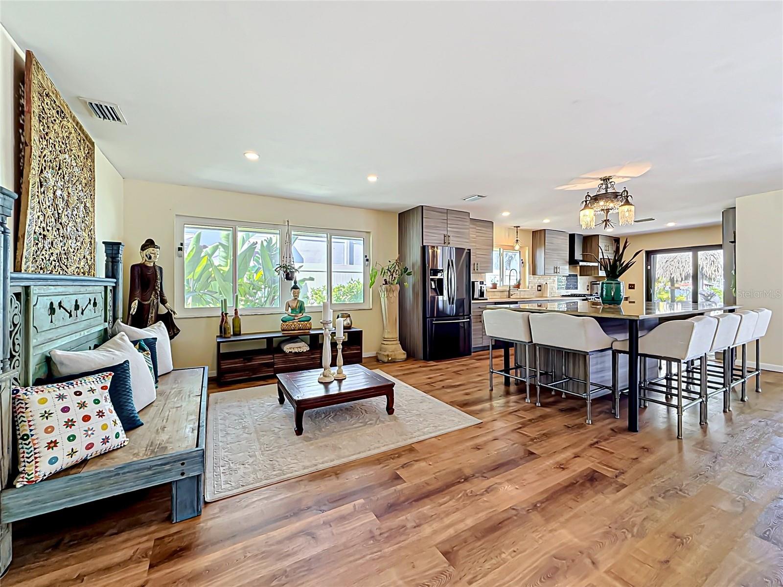 Image 12 of 90 For 2162 Vina Del Mar Boulevard