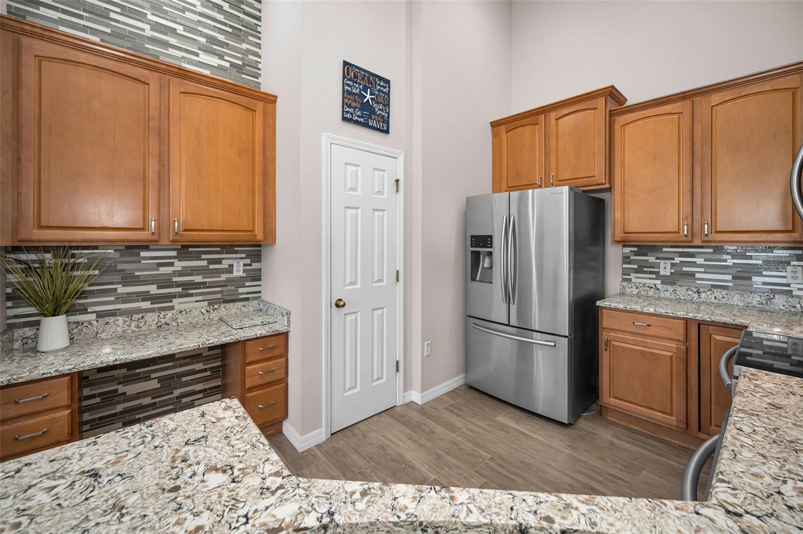 Image 20 of 48 For 8527 Shallow Creek Court