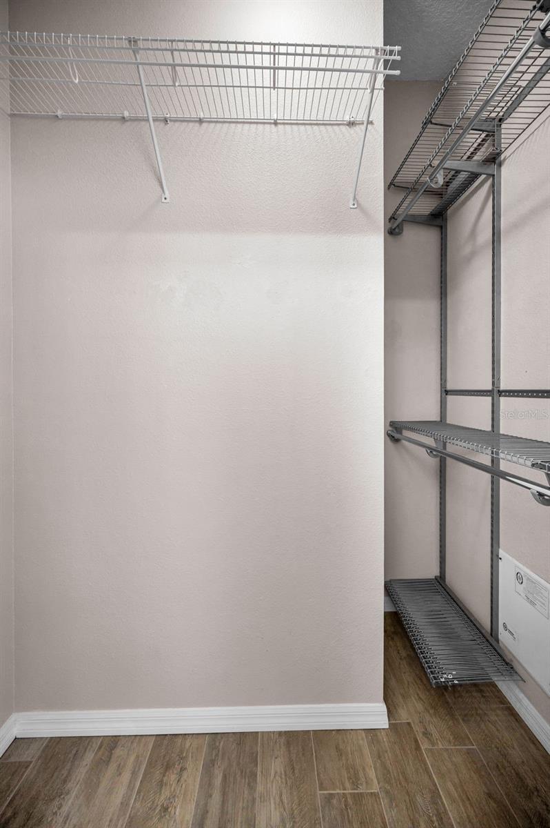 Image 33 of 48 For 8527 Shallow Creek Court