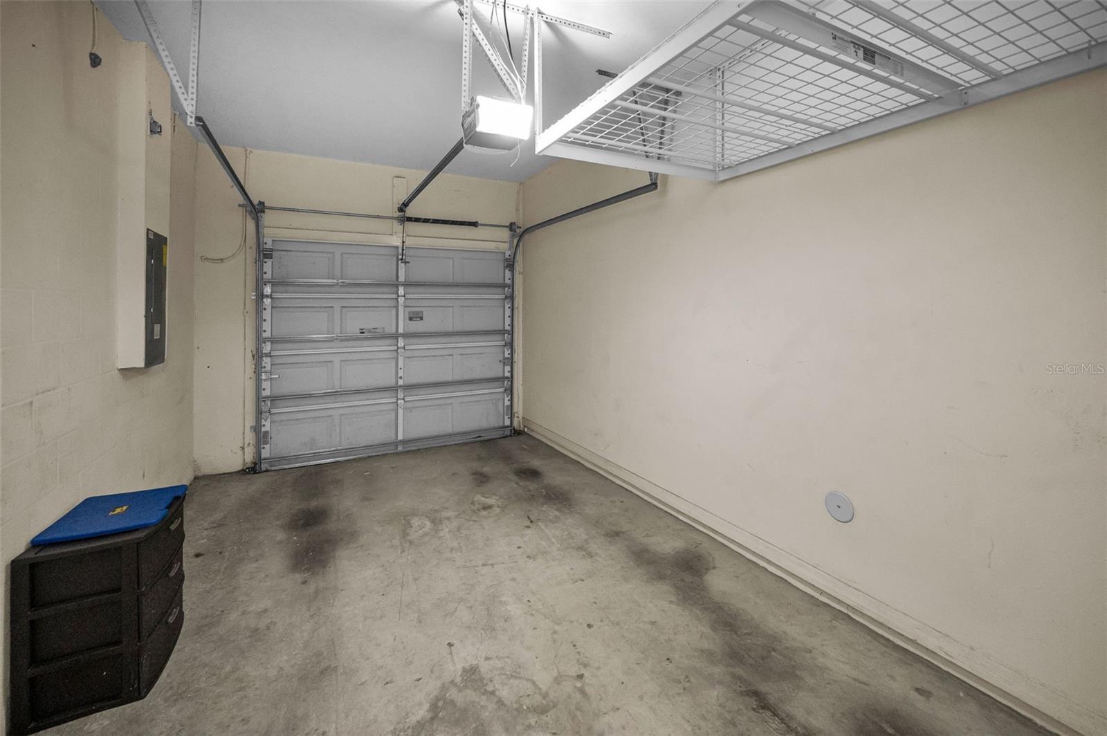 Image 38 of 48 For 8527 Shallow Creek Court