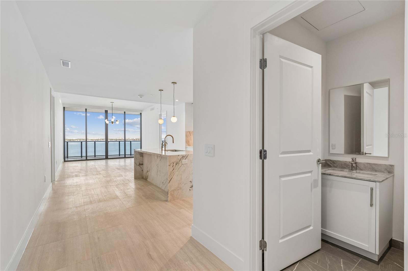 Image 11 of 96 For 3015 Ysabella Avenue 1102