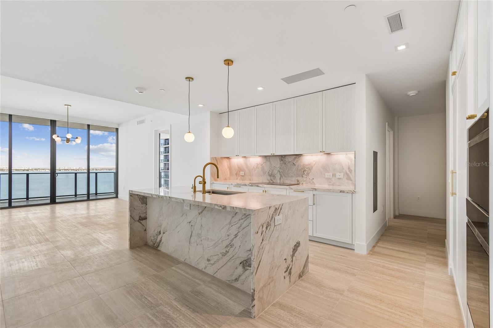 Image 12 of 96 For 3015 Ysabella Avenue 1102
