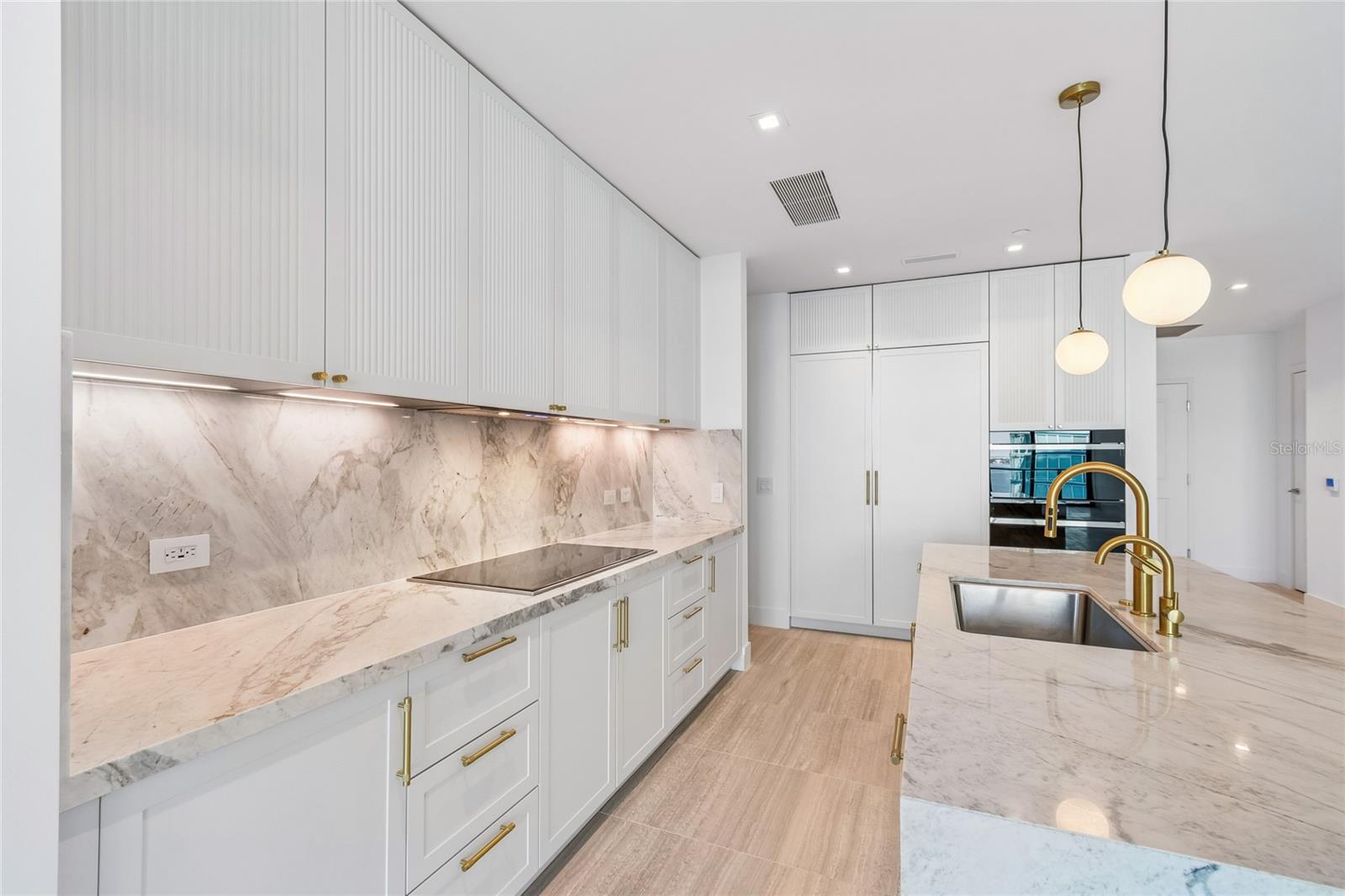Image 16 of 96 For 3015 Ysabella Avenue 1102