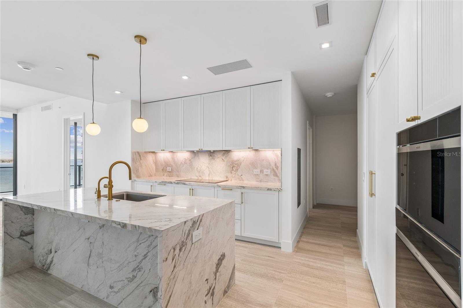 Image 18 of 96 For 3015 Ysabella Avenue 1102