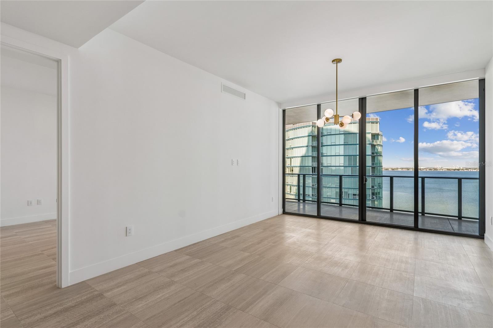 Image 23 of 96 For 3015 Ysabella Avenue 1102