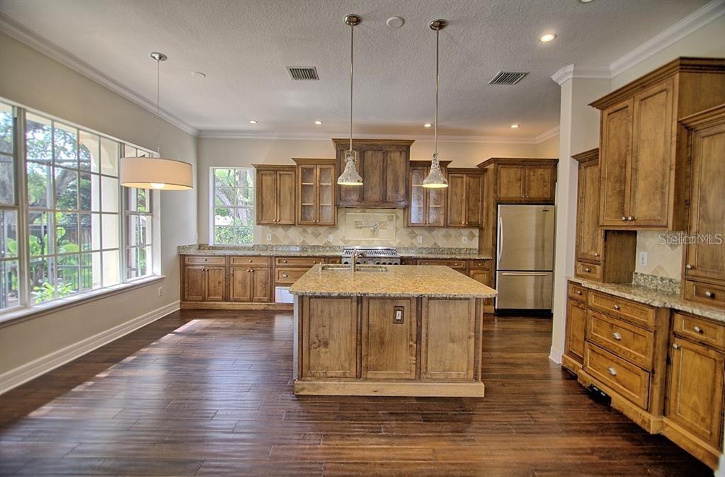 Image 7 of 22 For 5908 Switzer Avenue