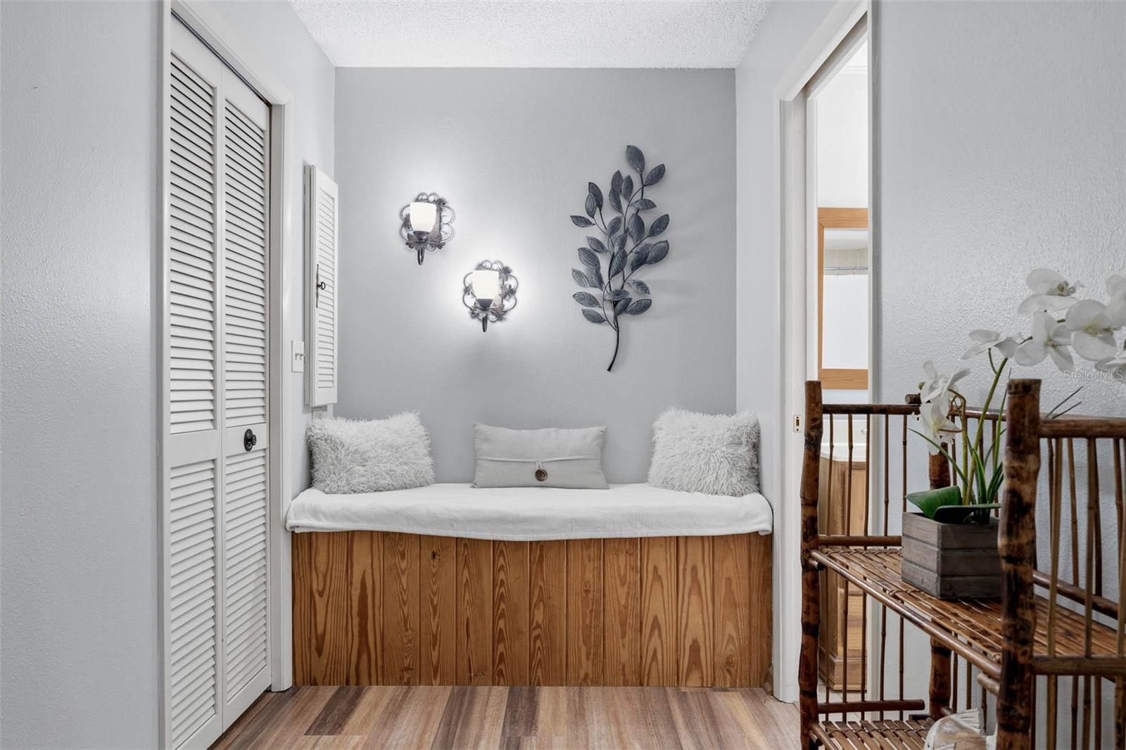 Image 15 of 52 For 2952 Hadleigh Ct