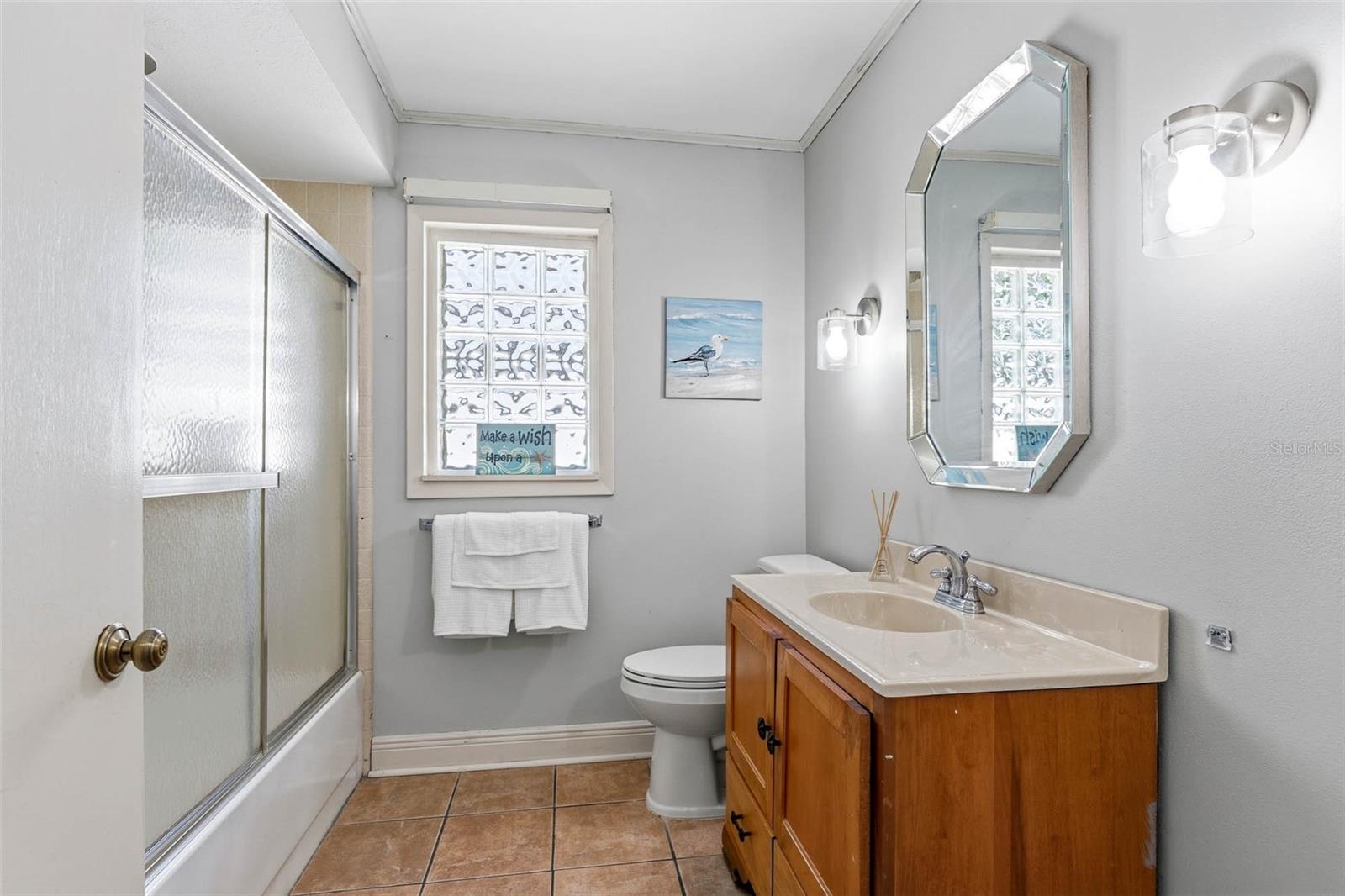 Image 21 of 52 For 2952 Hadleigh Ct