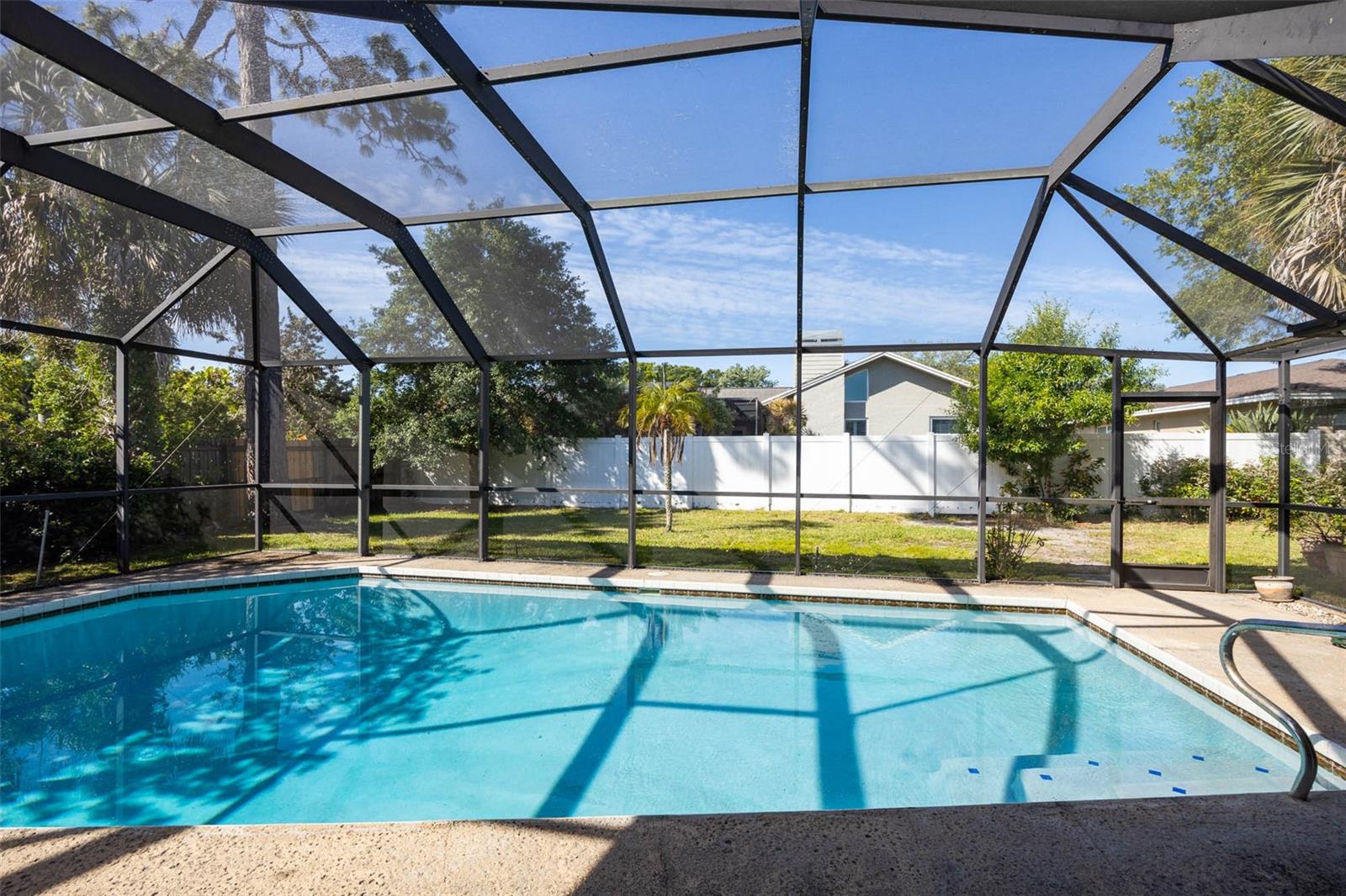 Image 28 of 52 For 2952 Hadleigh Ct