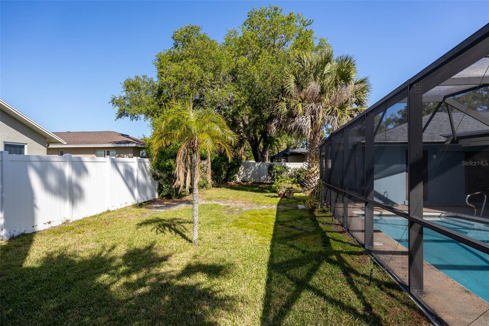 Image 33 of 52 For 2952 Hadleigh Ct