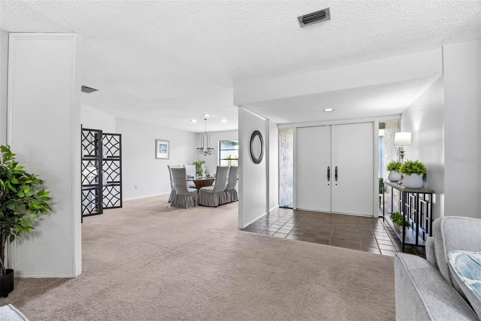 Image 36 of 52 For 2952 Hadleigh Ct