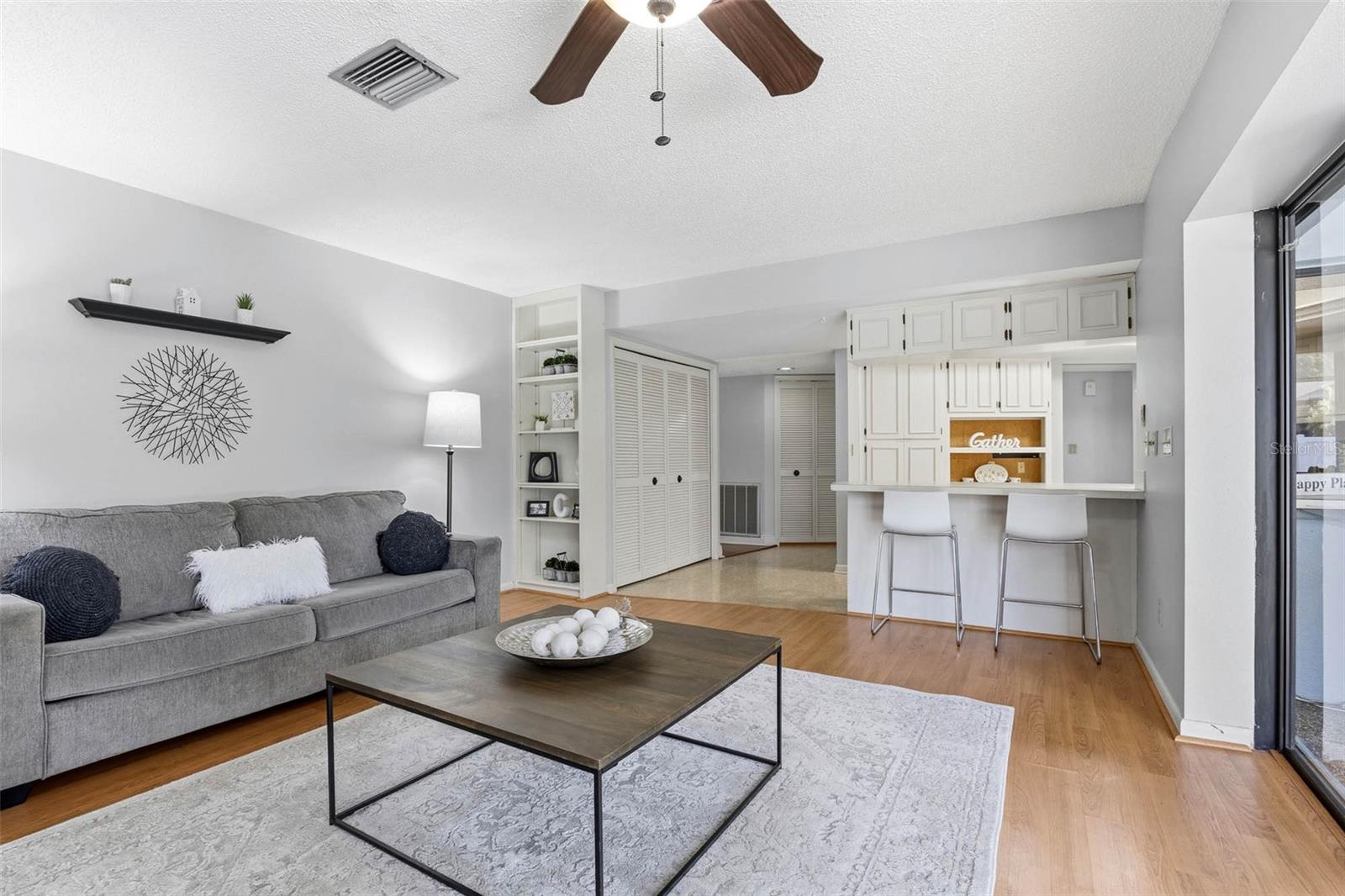 Image 38 of 52 For 2952 Hadleigh Ct