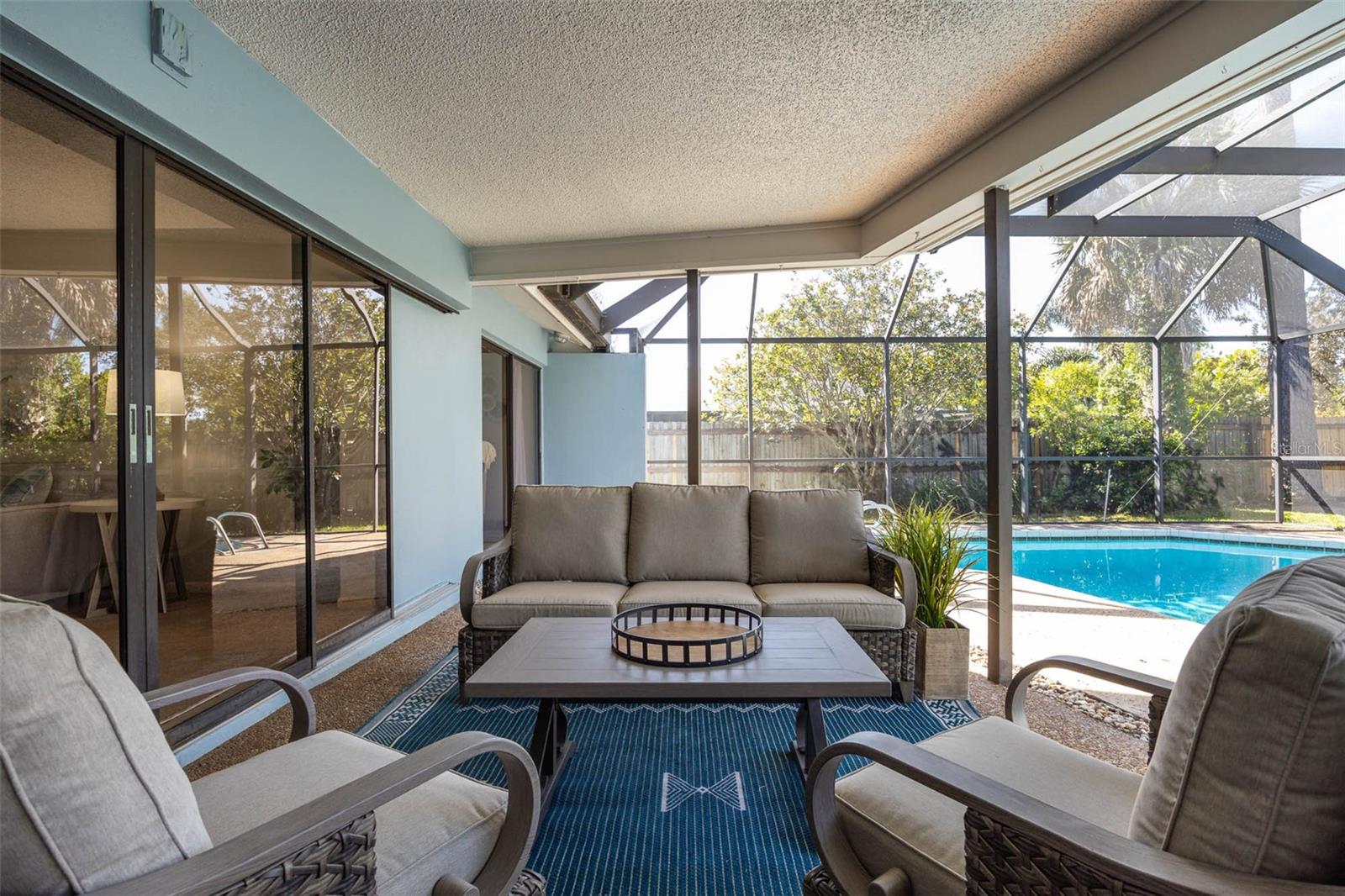 Image 44 of 52 For 2952 Hadleigh Ct