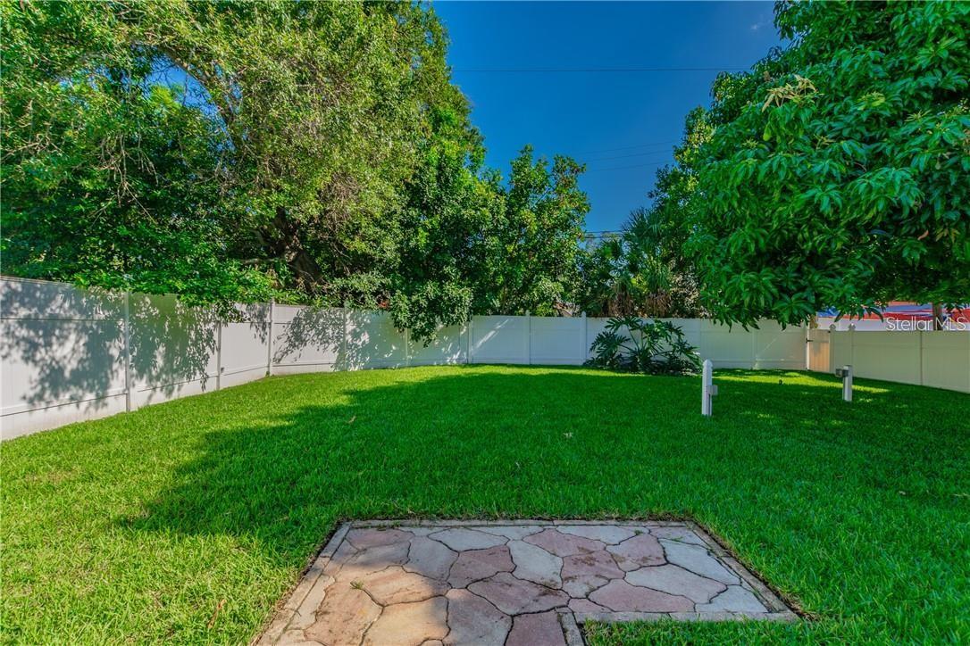 Image 21 of 27 For 5418 11th Avenue S