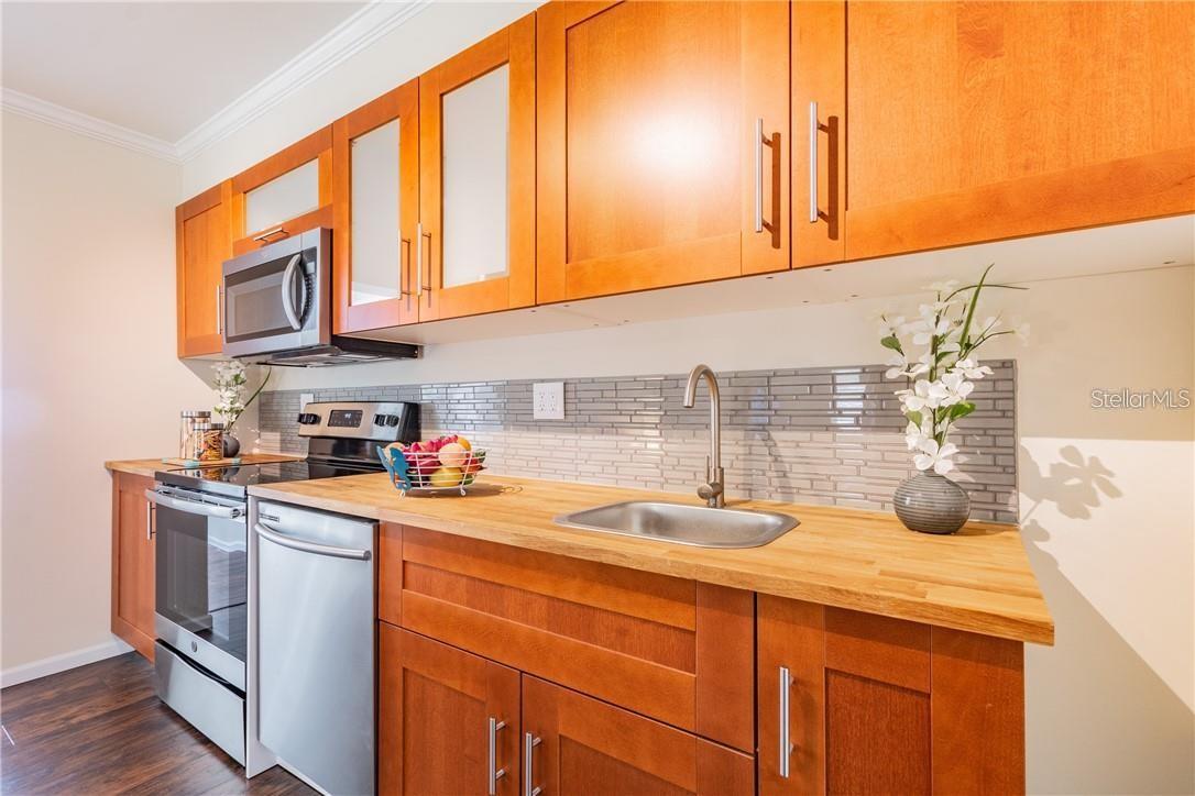 Image 5 of 27 For 5418 11th Avenue S