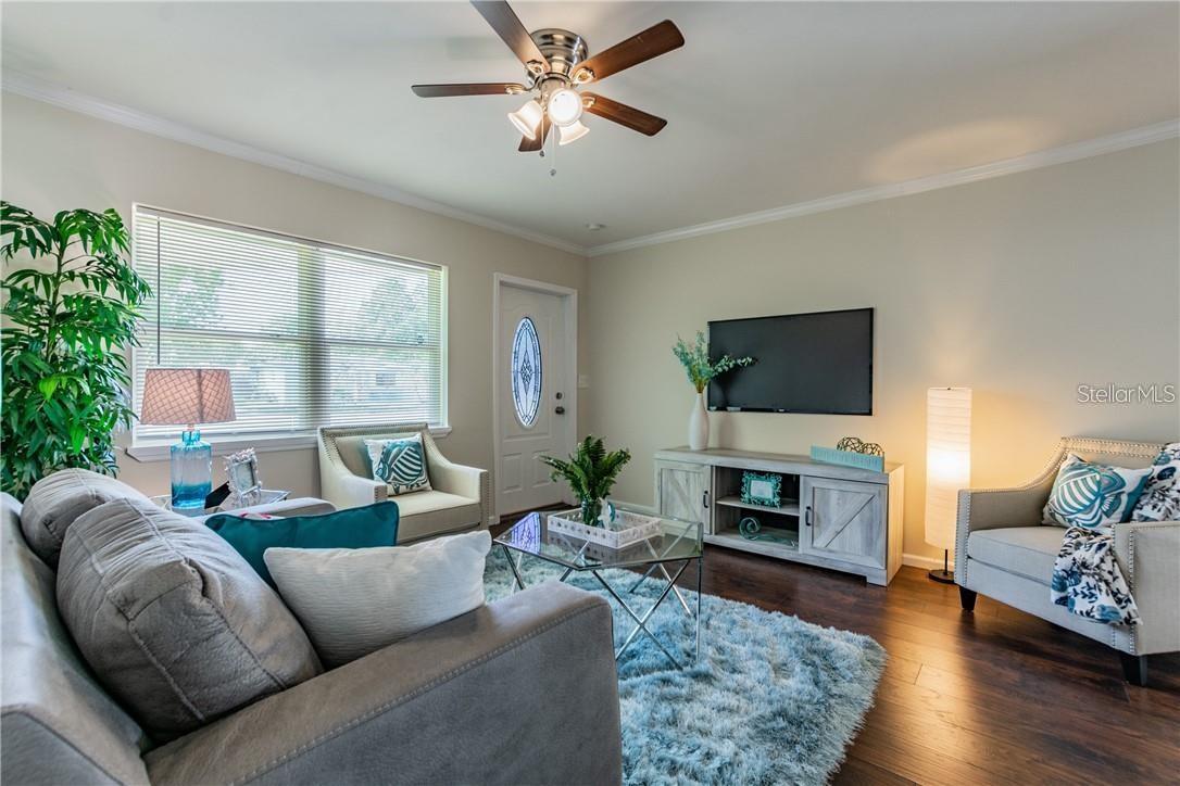 Image 9 of 27 For 5418 11th Avenue S