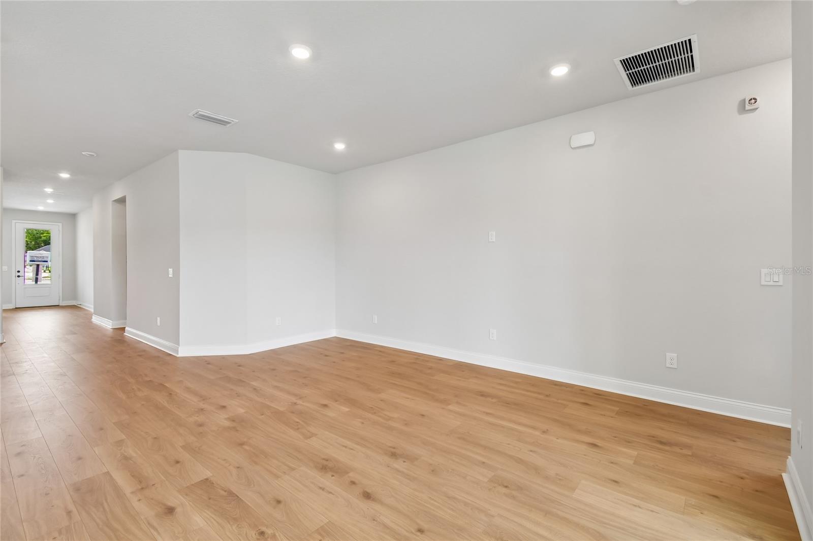 Image 16 of 42 For 5693 Leaflet Trail