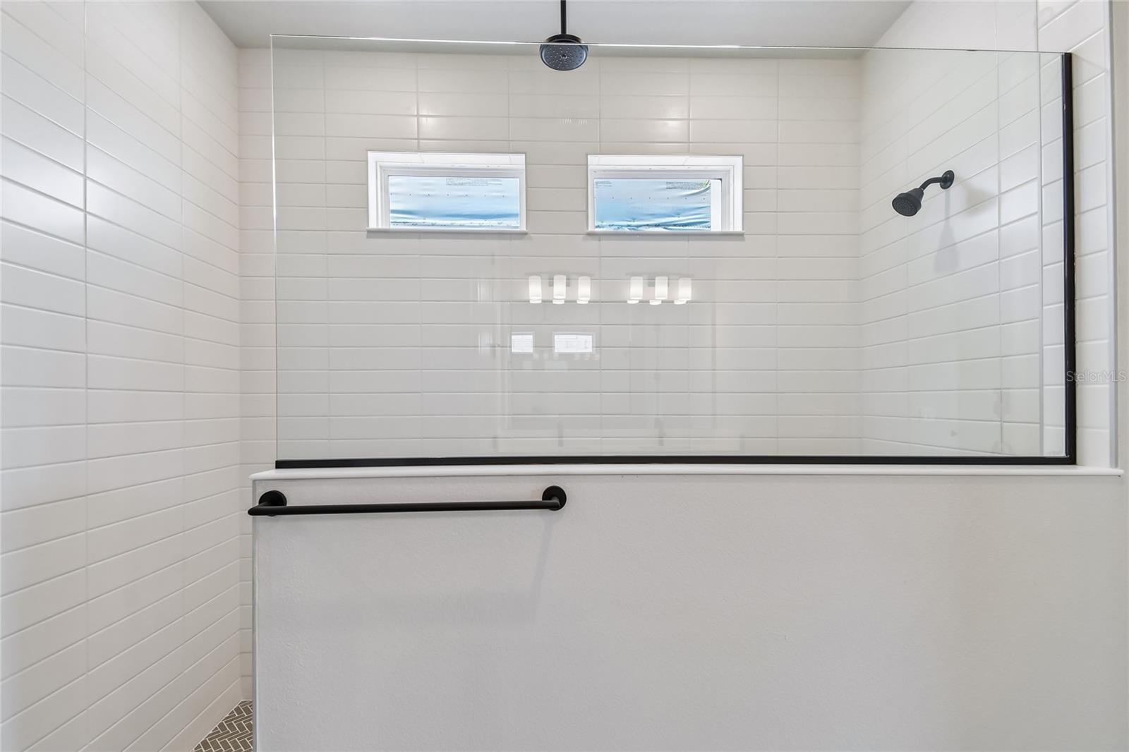 Image 23 of 42 For 5693 Leaflet Trail