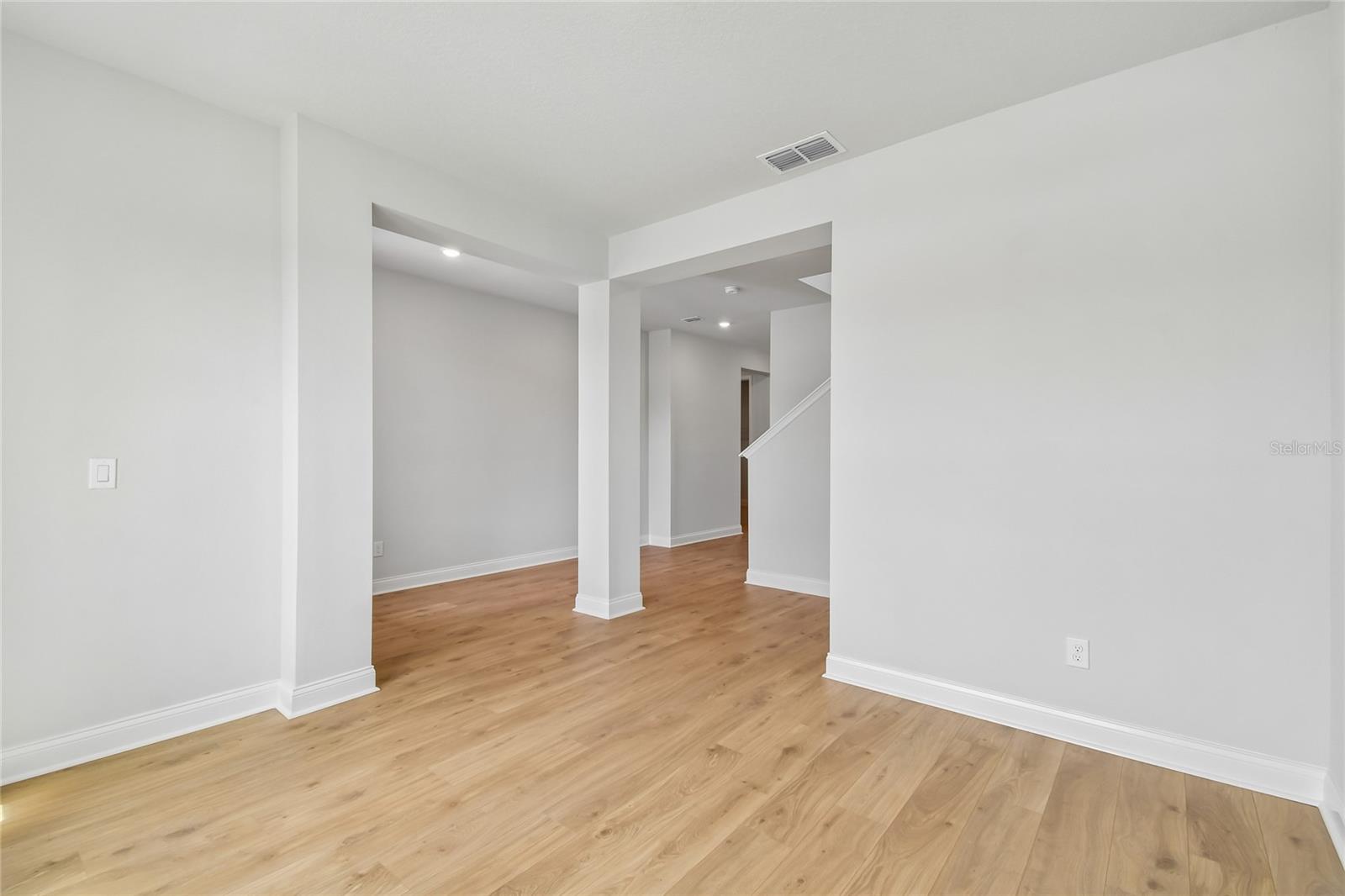 Image 4 of 42 For 5693 Leaflet Trail