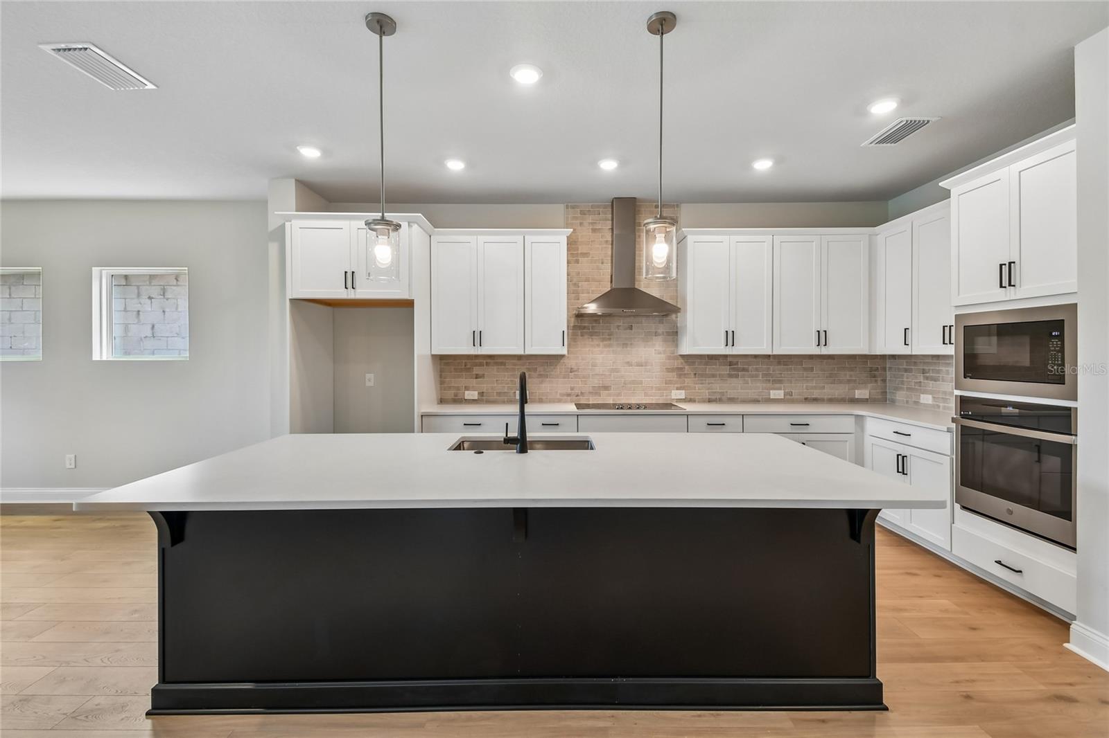 Image 6 of 42 For 5693 Leaflet Trail