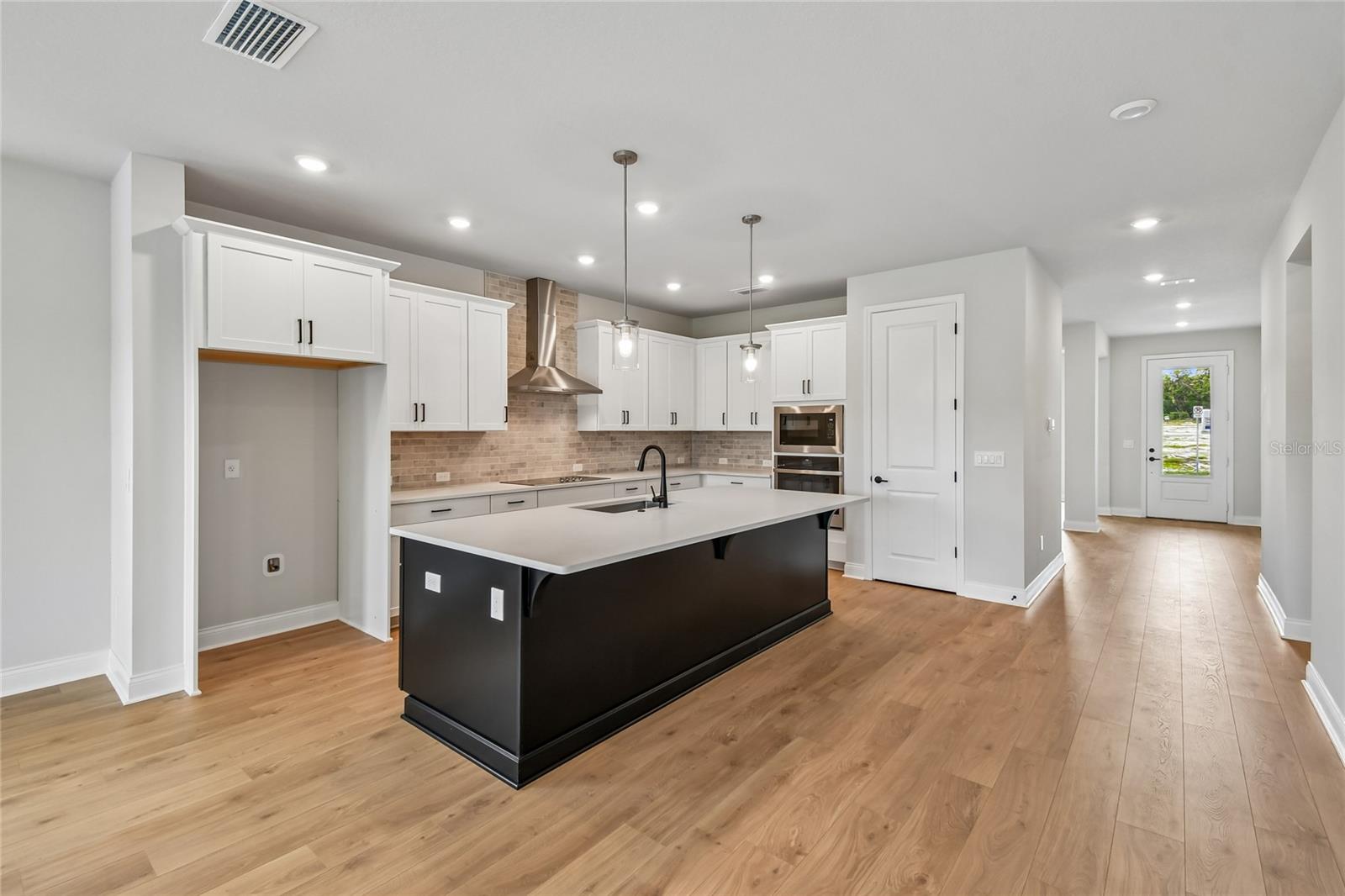 Image 8 of 42 For 5693 Leaflet Trail