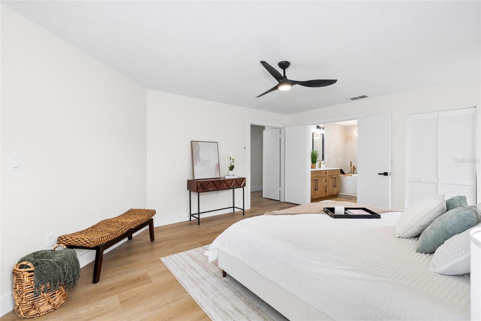 Image 20 of 51 For 13269 Don Loop