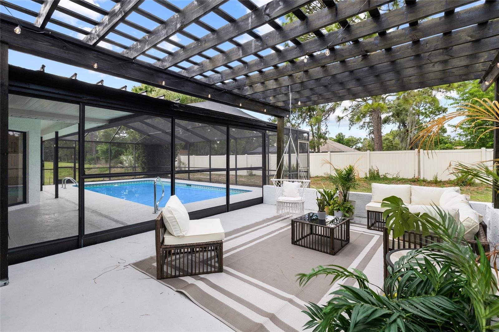 Image 41 of 51 For 13269 Don Loop