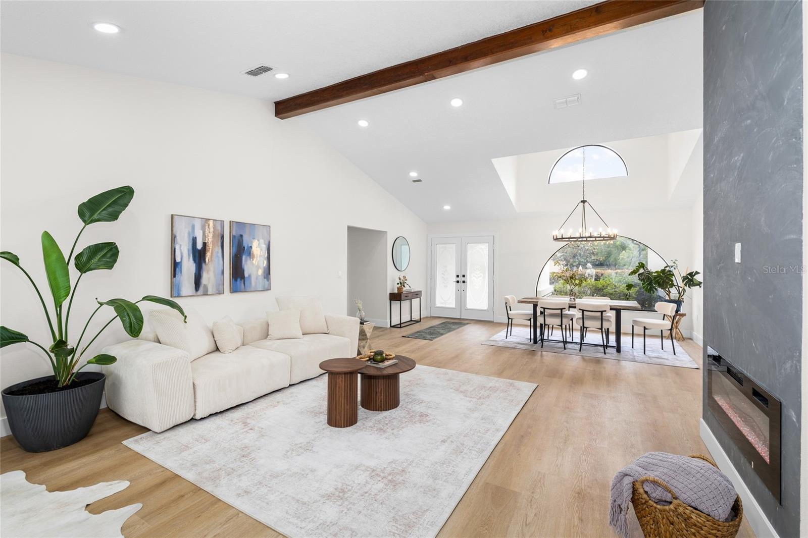 Image 9 of 51 For 13269 Don Loop