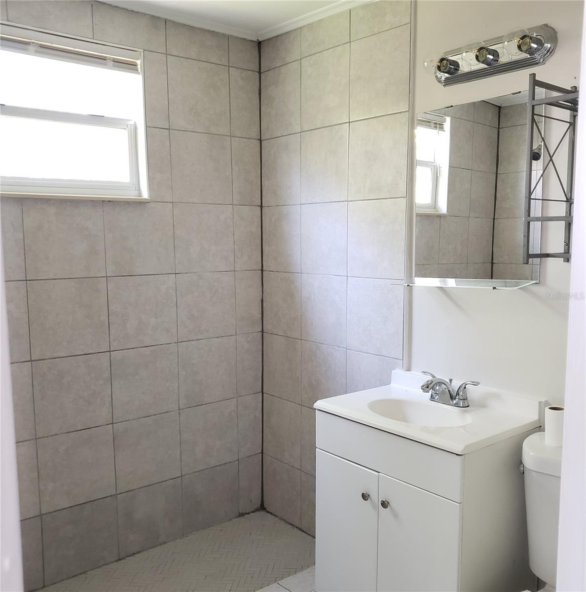 Image 17 of 20 For 2403 Durham Street 1