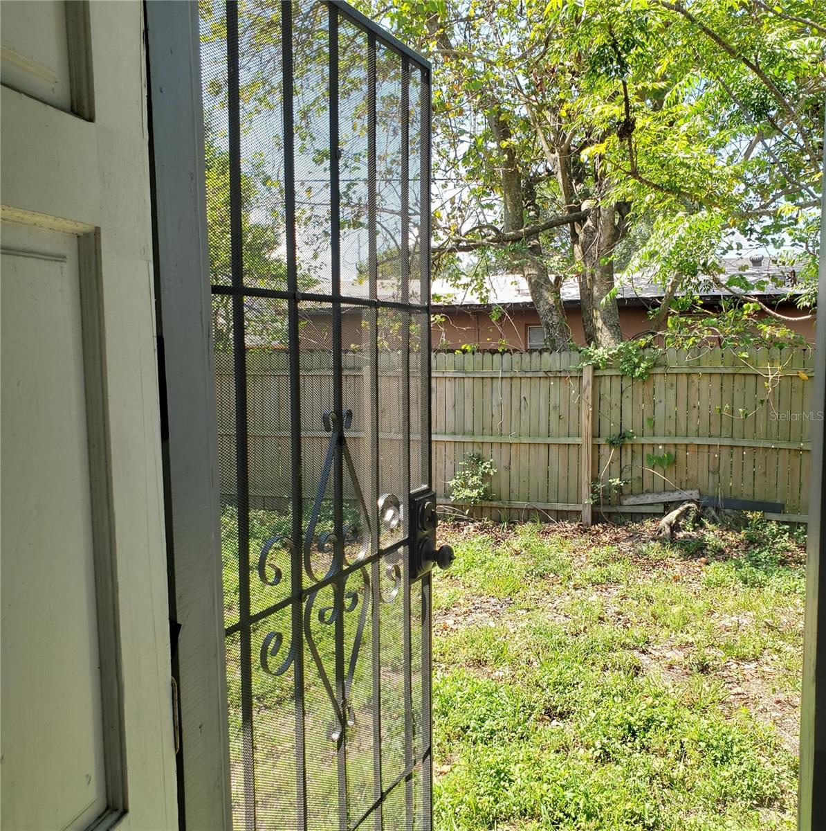 Image 18 of 20 For 2403 Durham Street 1