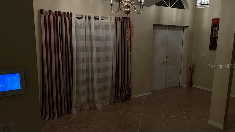 Image 5 of 15 For 706 Canterbury Circle