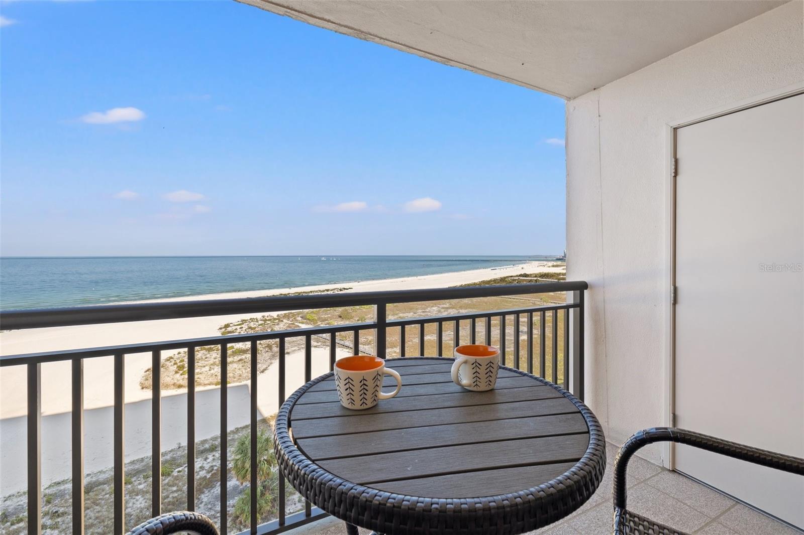 Image 19 of 25 For 1270 Gulf Boulevard 1007