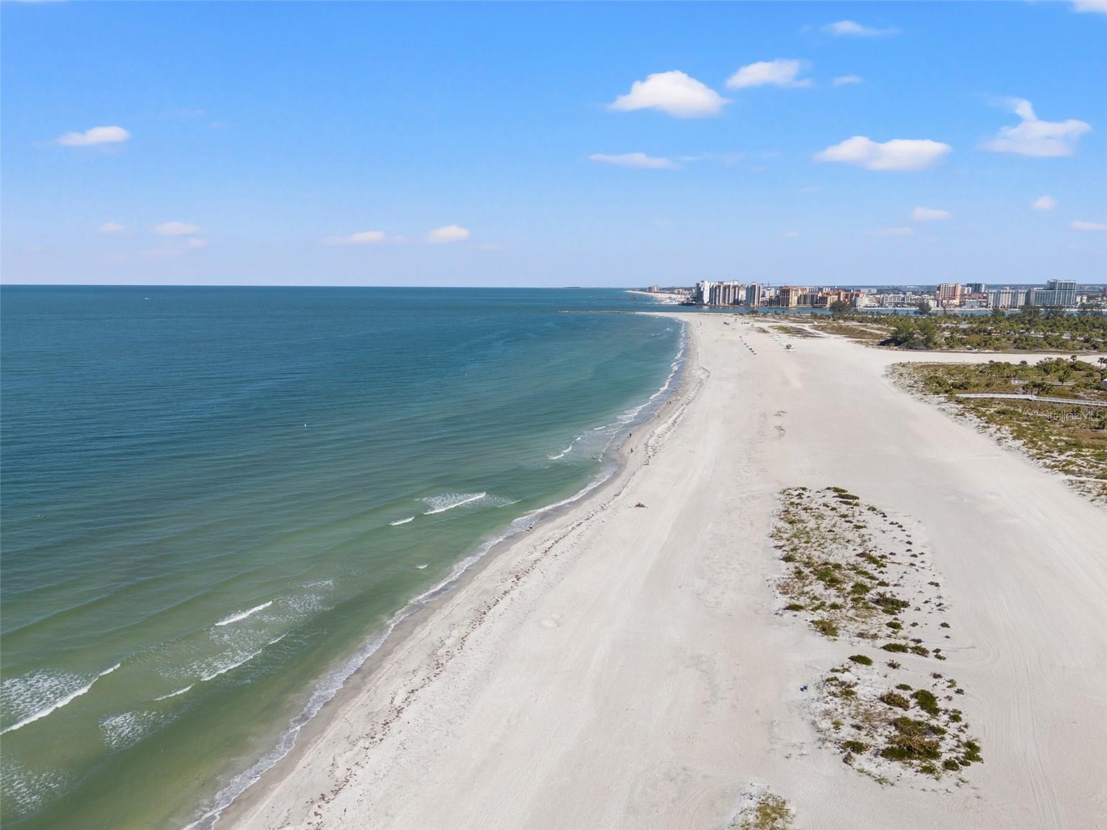Image 23 of 25 For 1270 Gulf Boulevard 1007