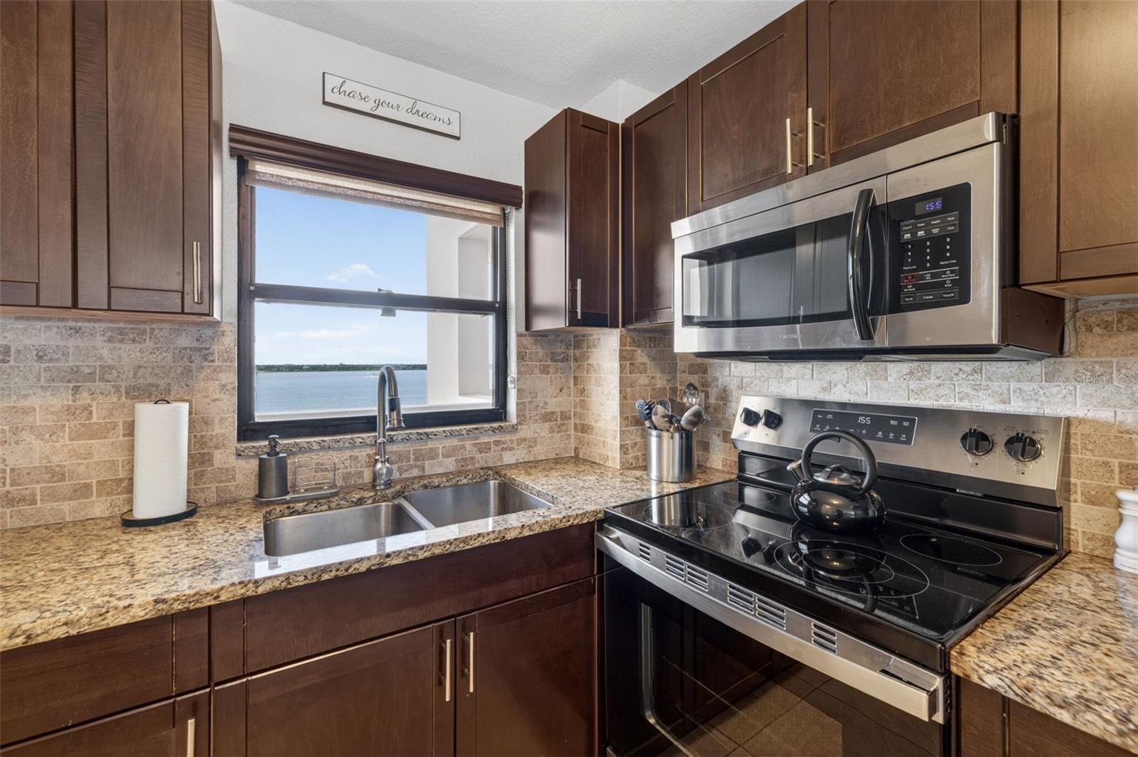 Image 9 of 25 For 1270 Gulf Boulevard 1007