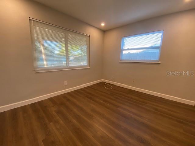 Image 10 of 14 For 4665 Yarmouth Avenue S