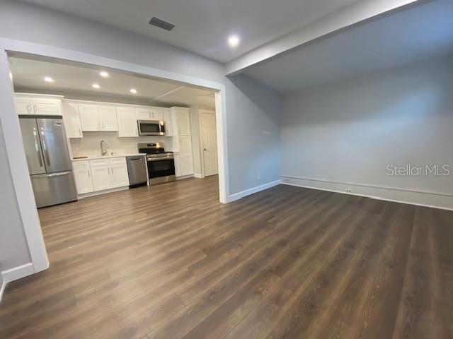 Image 3 of 14 For 4665 Yarmouth Avenue S