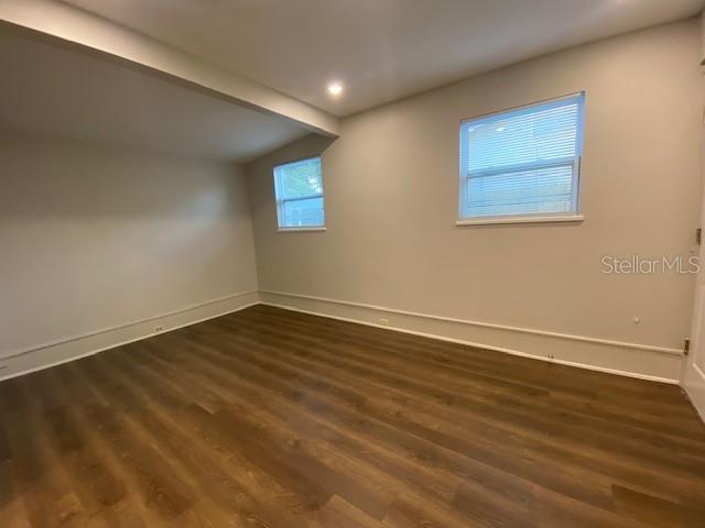 Image 4 of 14 For 4665 Yarmouth Avenue S