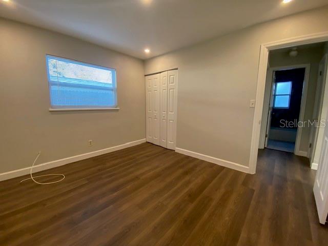 Image 7 of 14 For 4665 Yarmouth Avenue S