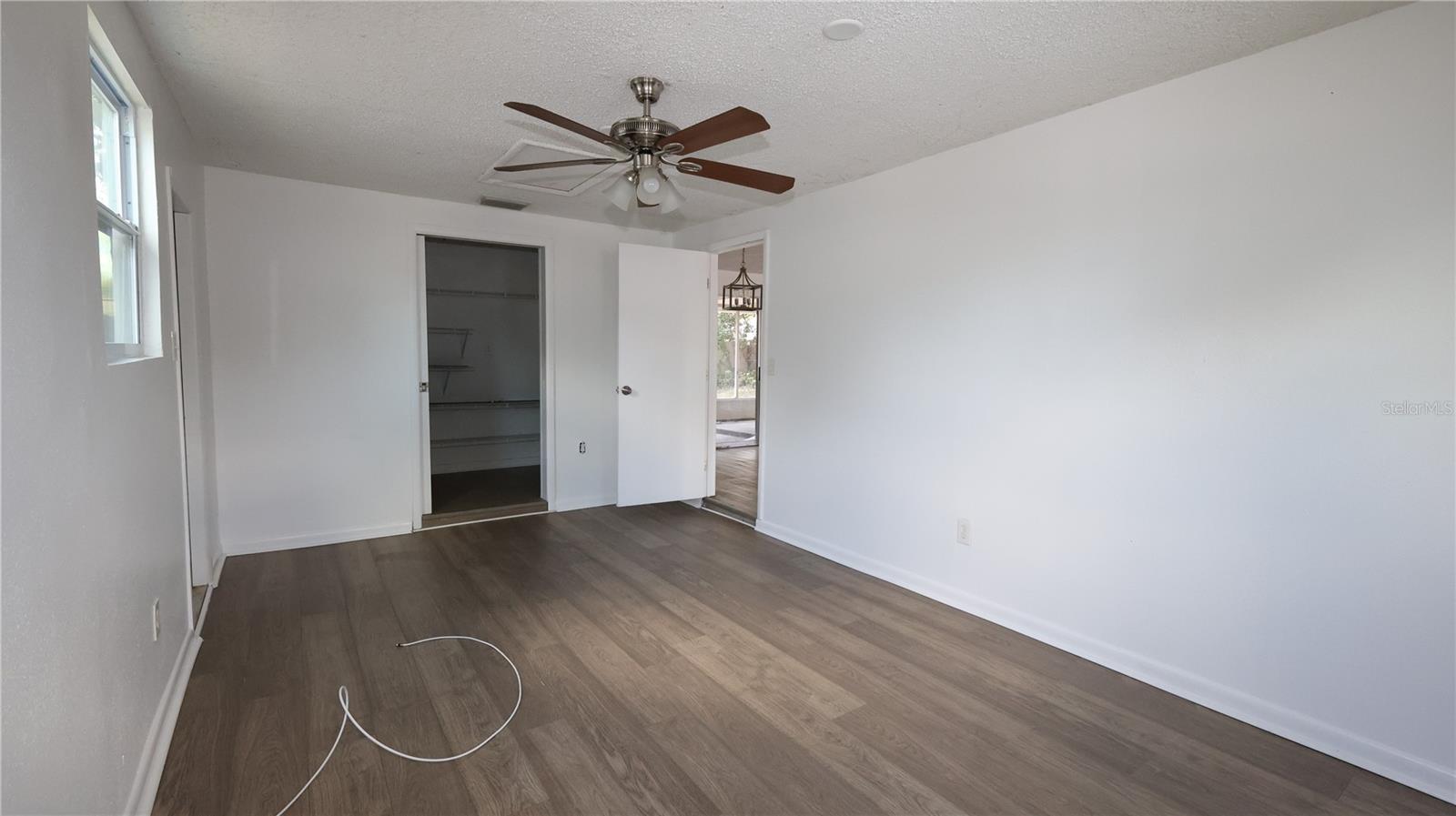 Image 5 of 14 For 4300 Las Vegas Drive