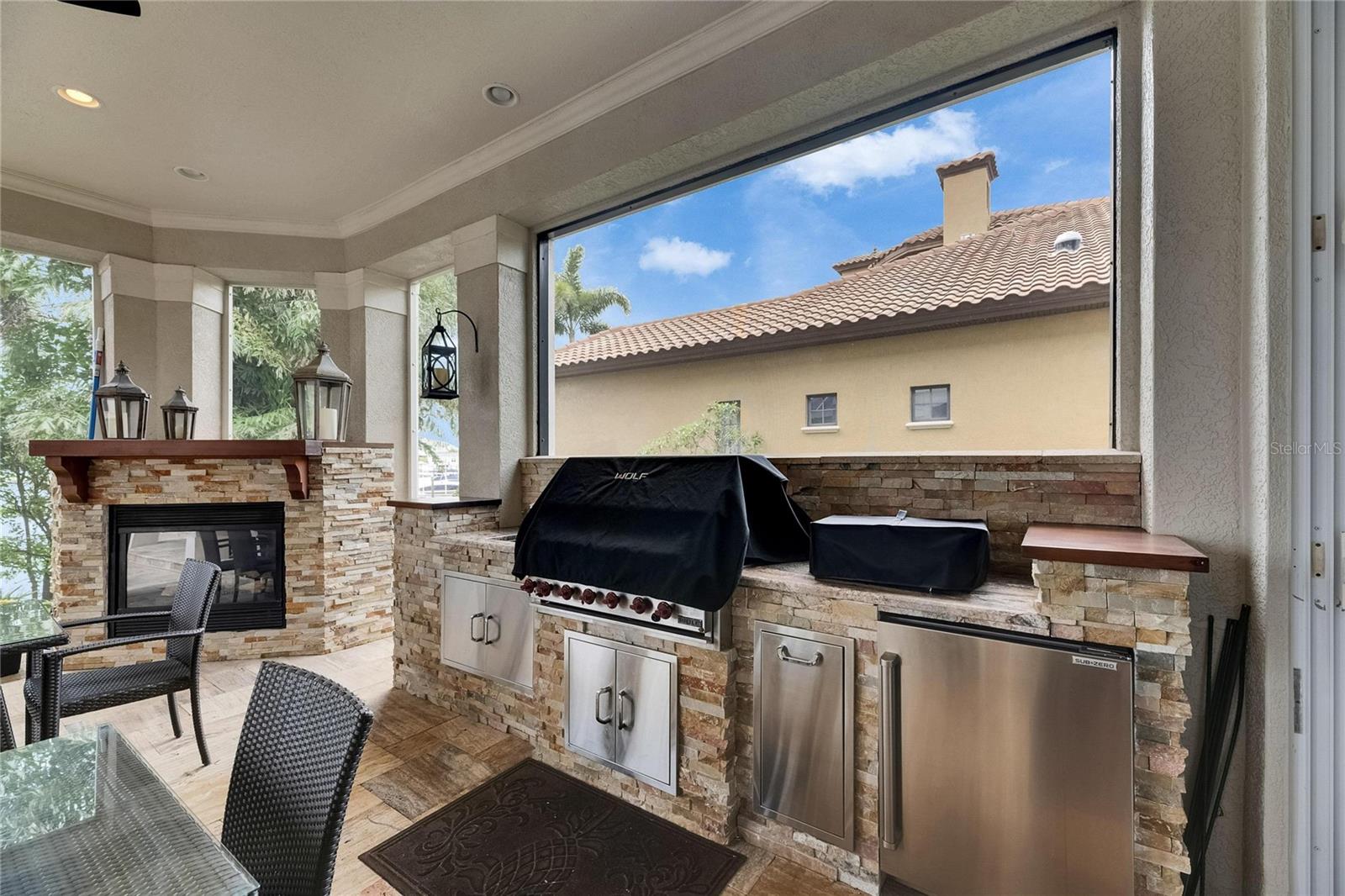 Listing photo id 12 for 624 Balibay Road