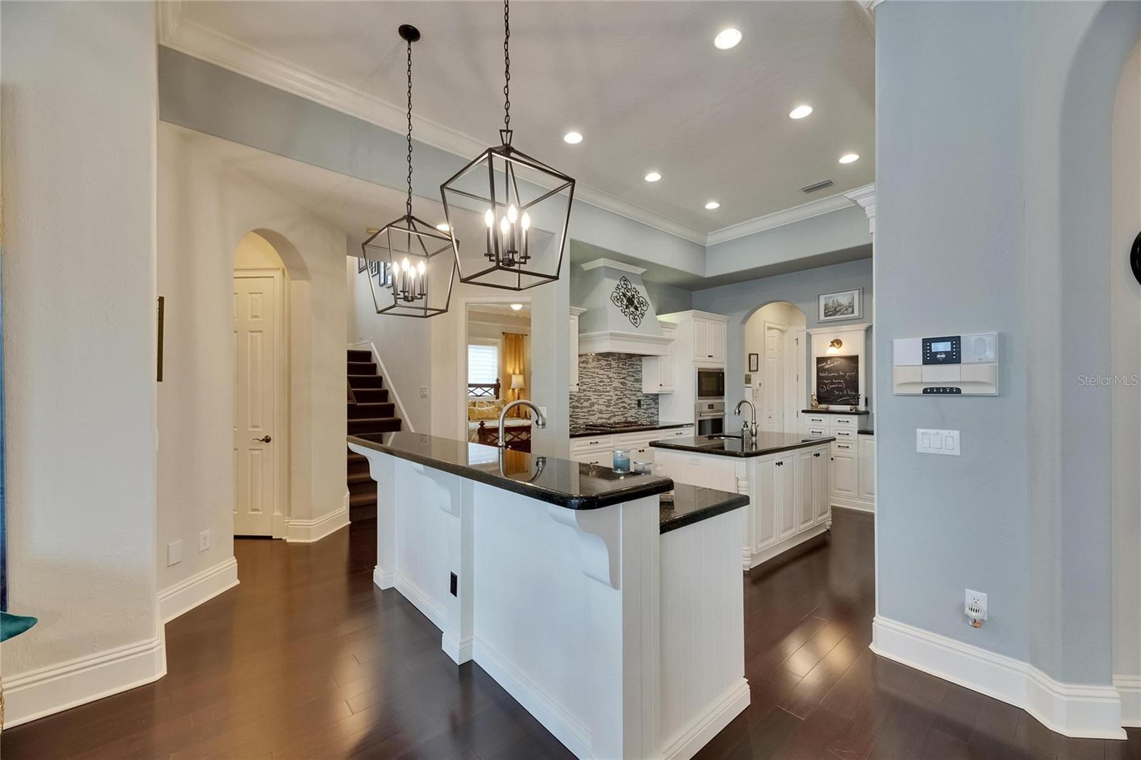 Listing photo id 19 for 624 Balibay Road