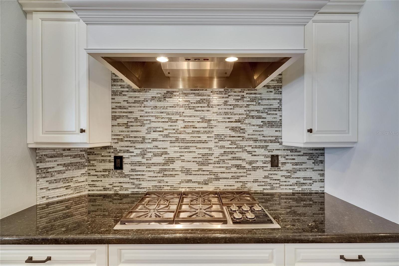 Listing photo id 22 for 624 Balibay Road