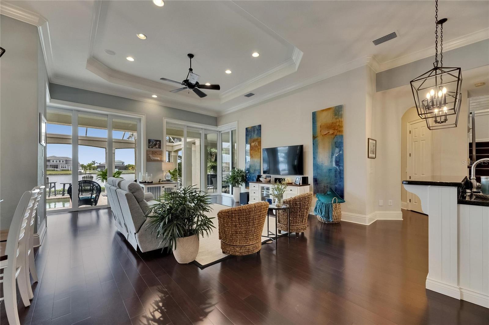 Listing photo id 24 for 624 Balibay Road