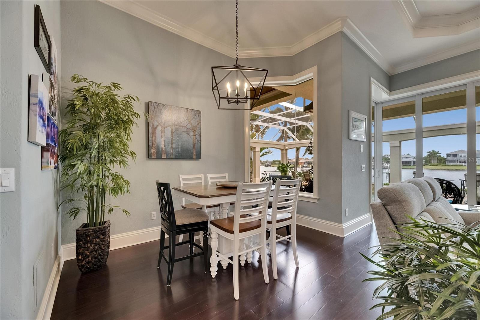 Listing photo id 29 for 624 Balibay Road