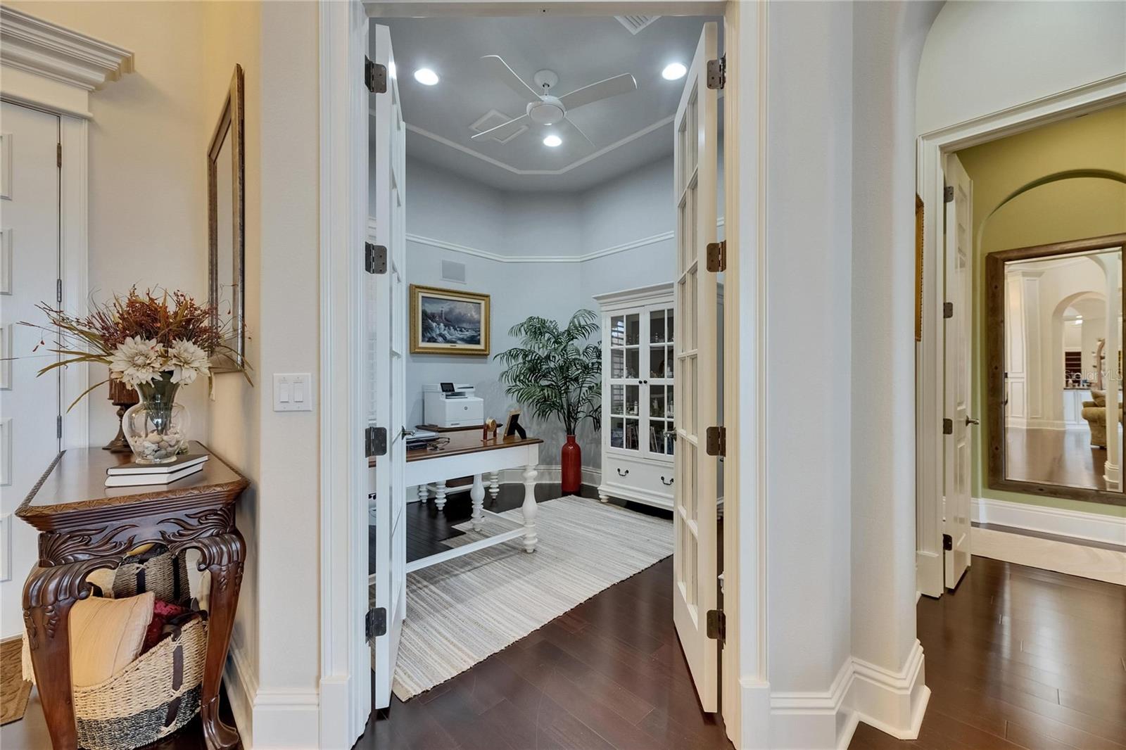 Listing photo id 40 for 624 Balibay Road