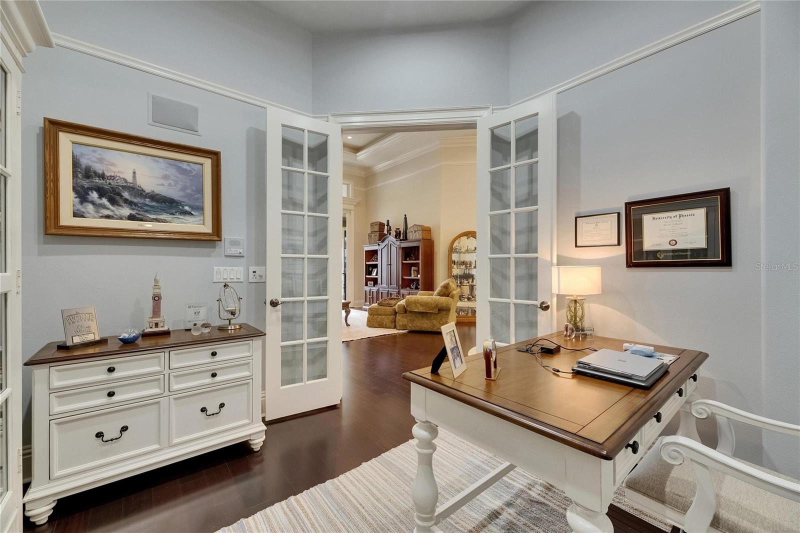 Listing photo id 42 for 624 Balibay Road